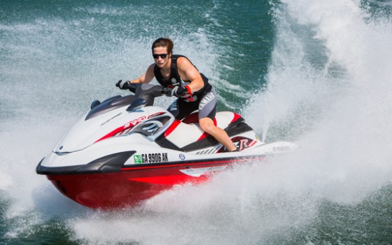 2016 YAMAHA WAVERUNNER